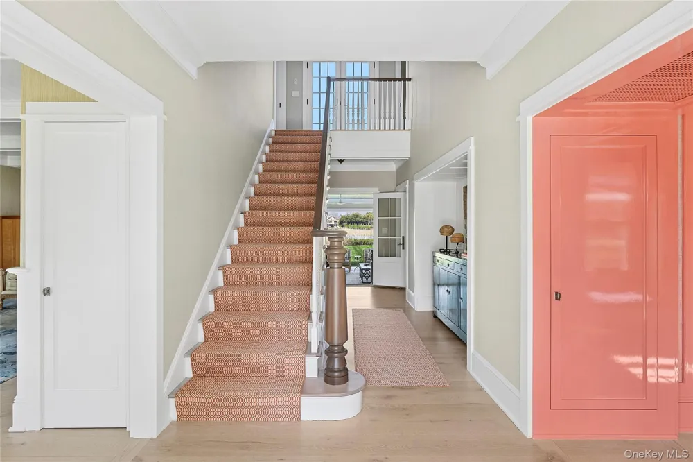 155 Duck Pond Lane Southampton, NY 11968