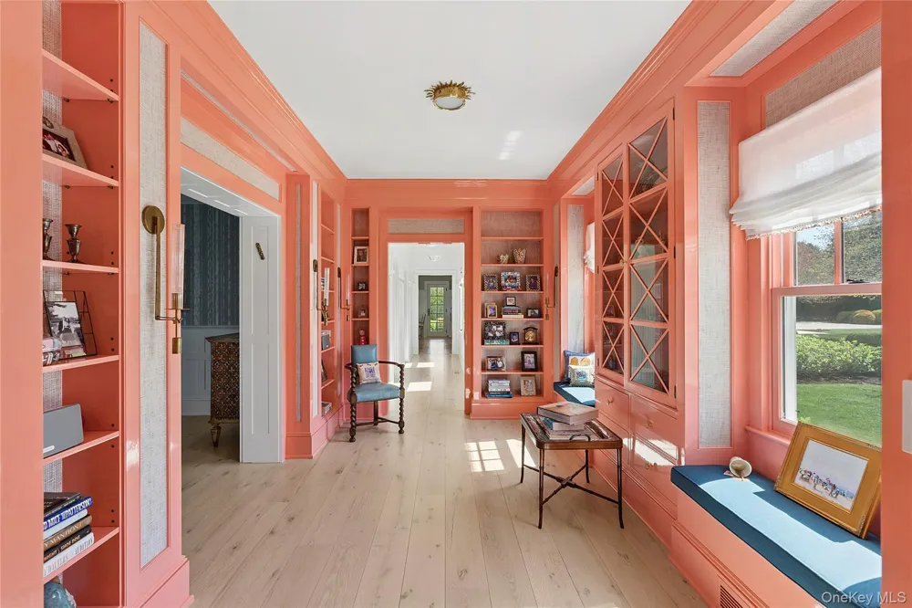 155 Duck Pond Lane Southampton, NY 11968