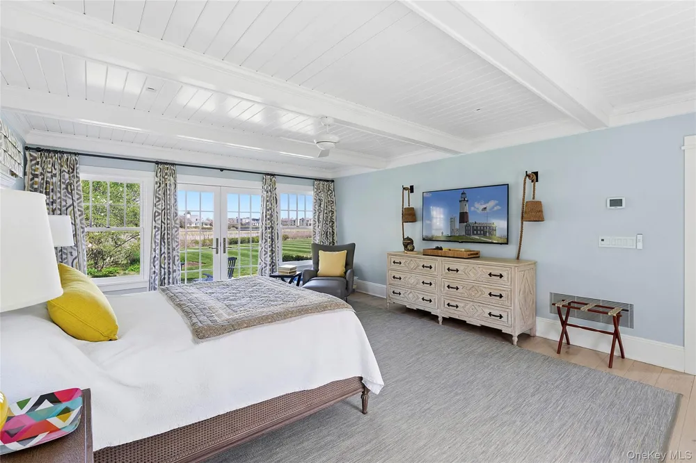 155 Duck Pond Lane Southampton, NY 11968