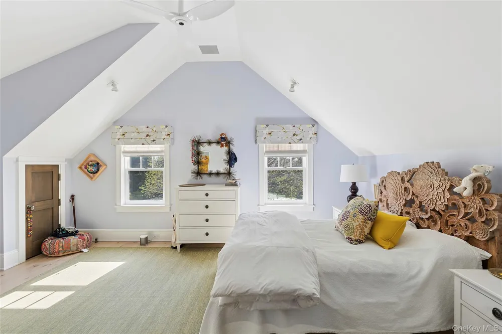 155 Duck Pond Lane Southampton, NY 11968