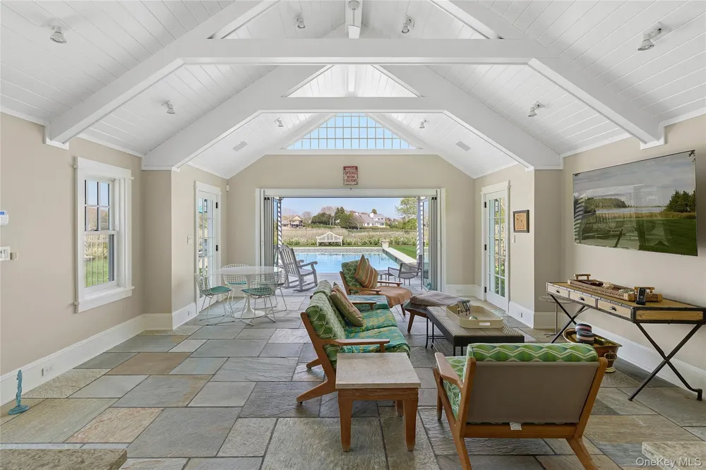 155 Duck Pond Lane Southampton, NY 11968