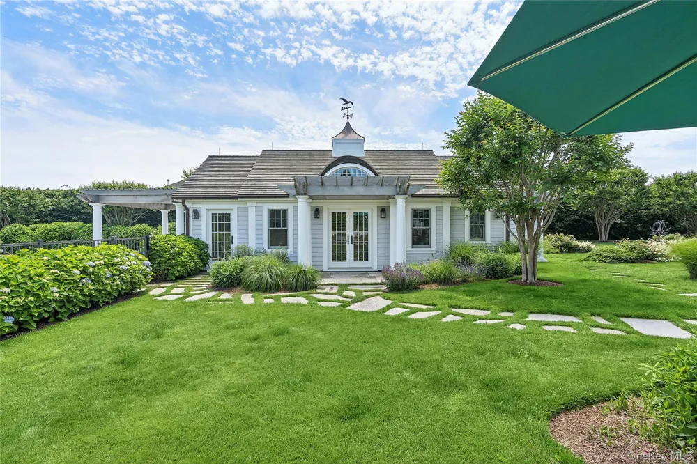 155 Duck Pond Lane Southampton, NY 11968