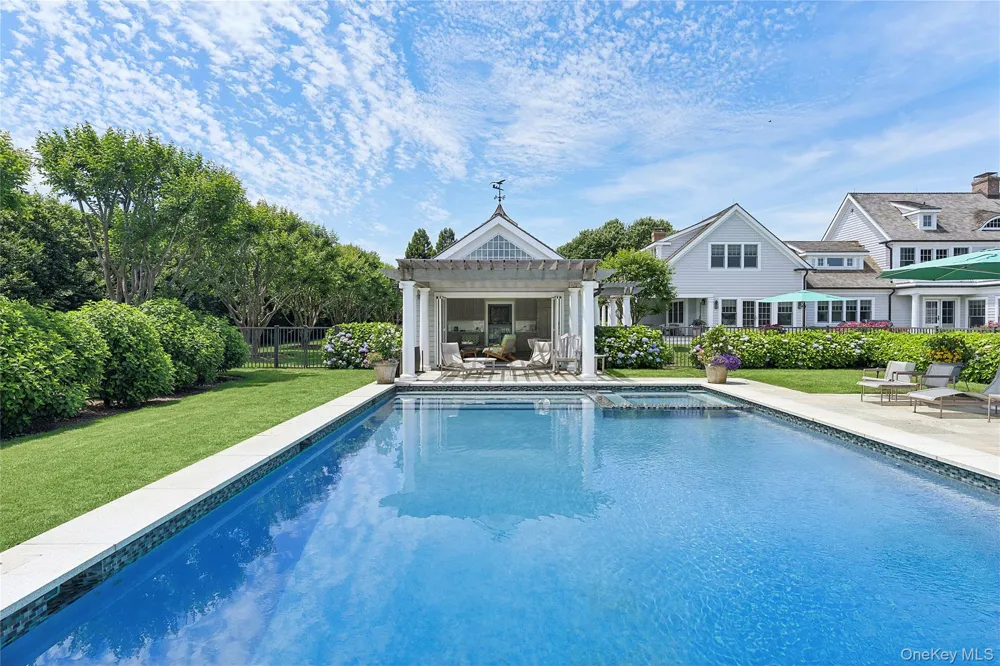155 Duck Pond Lane Southampton, NY 11968