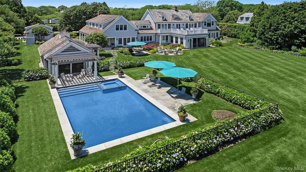 155 Duck Pond Lane Southampton, NY 11968