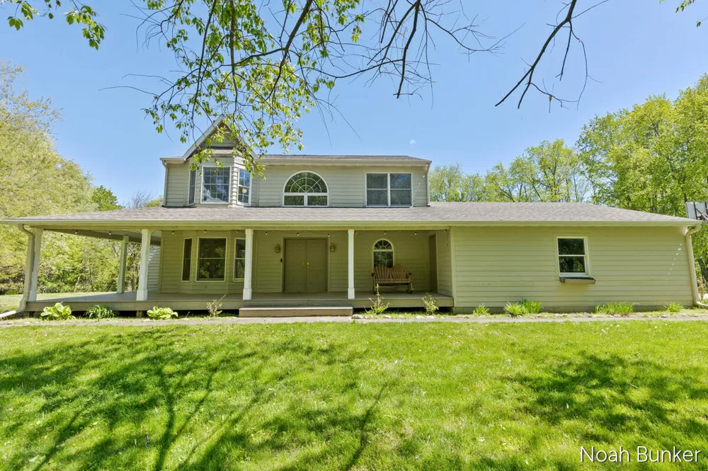 4689 8th Street Caledonia, MI 49316