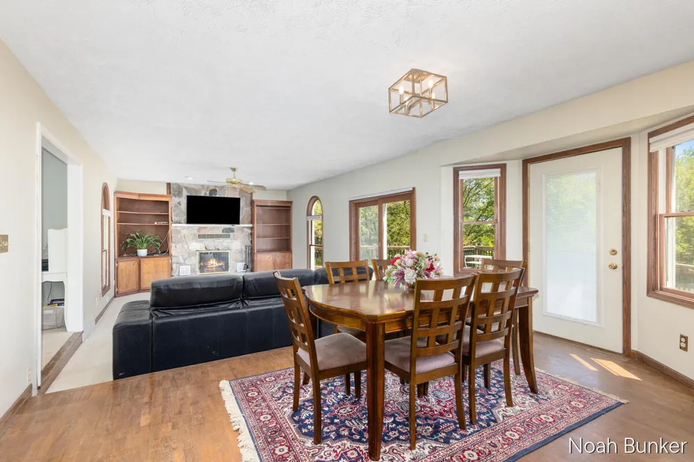 4689 8th Street Caledonia, MI 49316