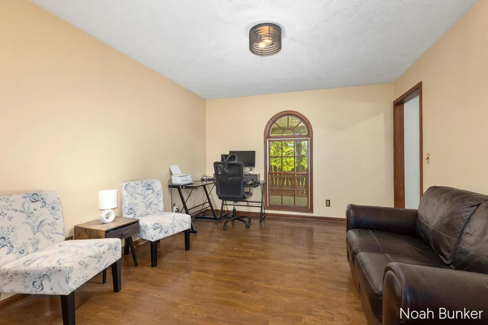 4689 8th Street Caledonia, MI 49316