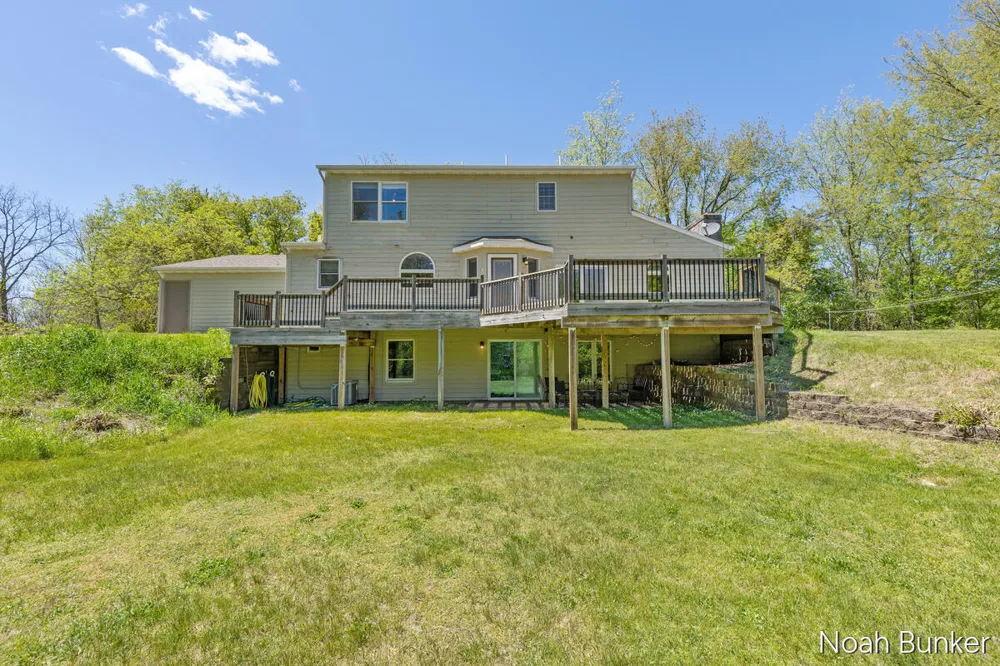 4689 8th Street Caledonia, MI 49316