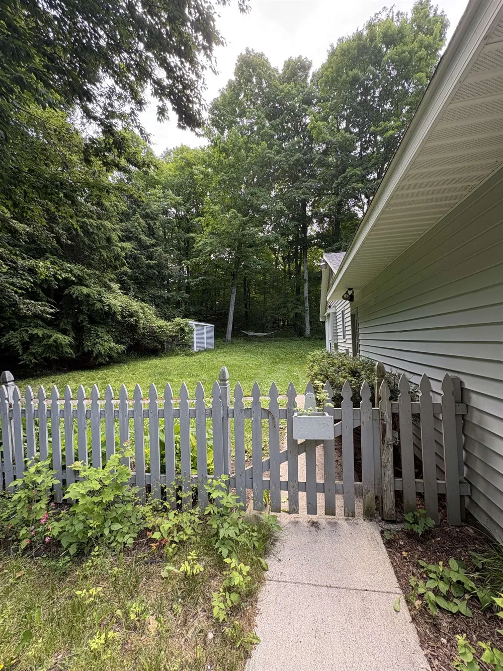 14416 Peninsula Drive Peninsula Township, MI 49686