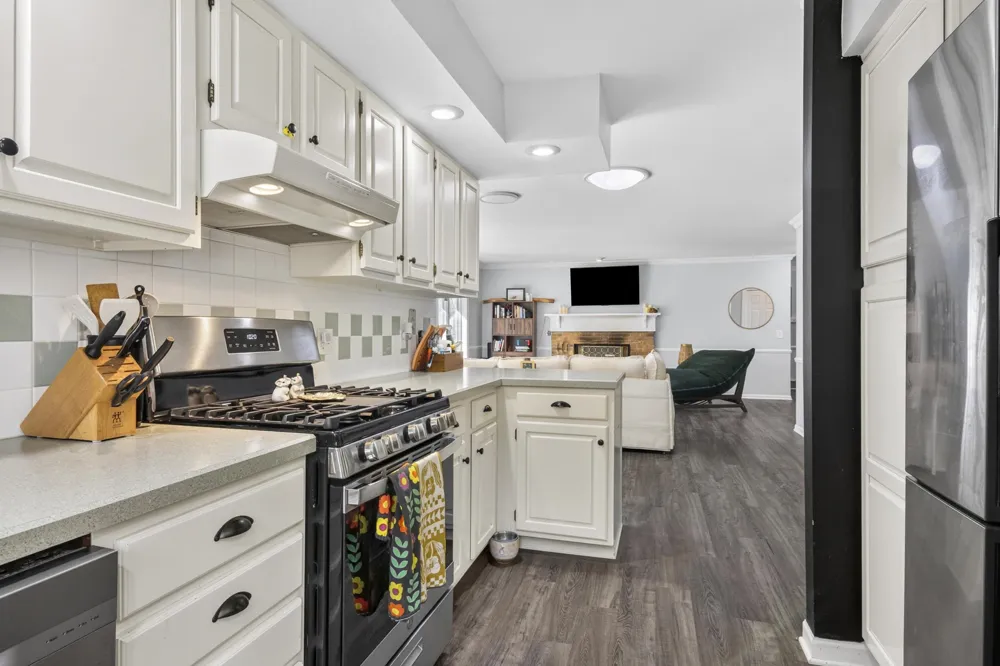 14416 Peninsula Drive Peninsula Township, MI 49686