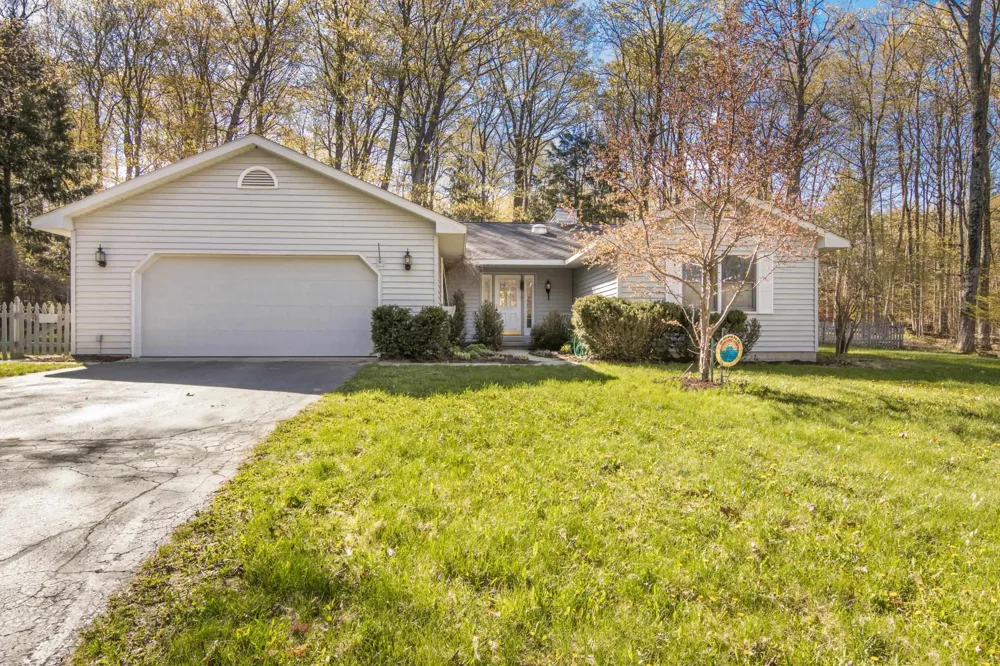 14416 Peninsula Drive Peninsula Township, MI 49686