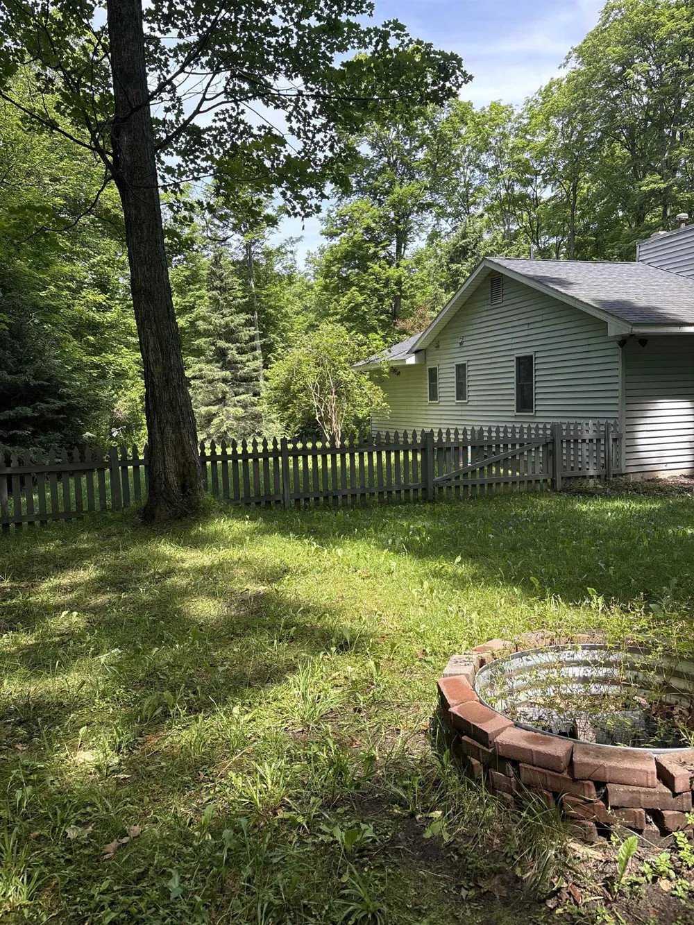 14416 Peninsula Drive Peninsula Township, MI 49686