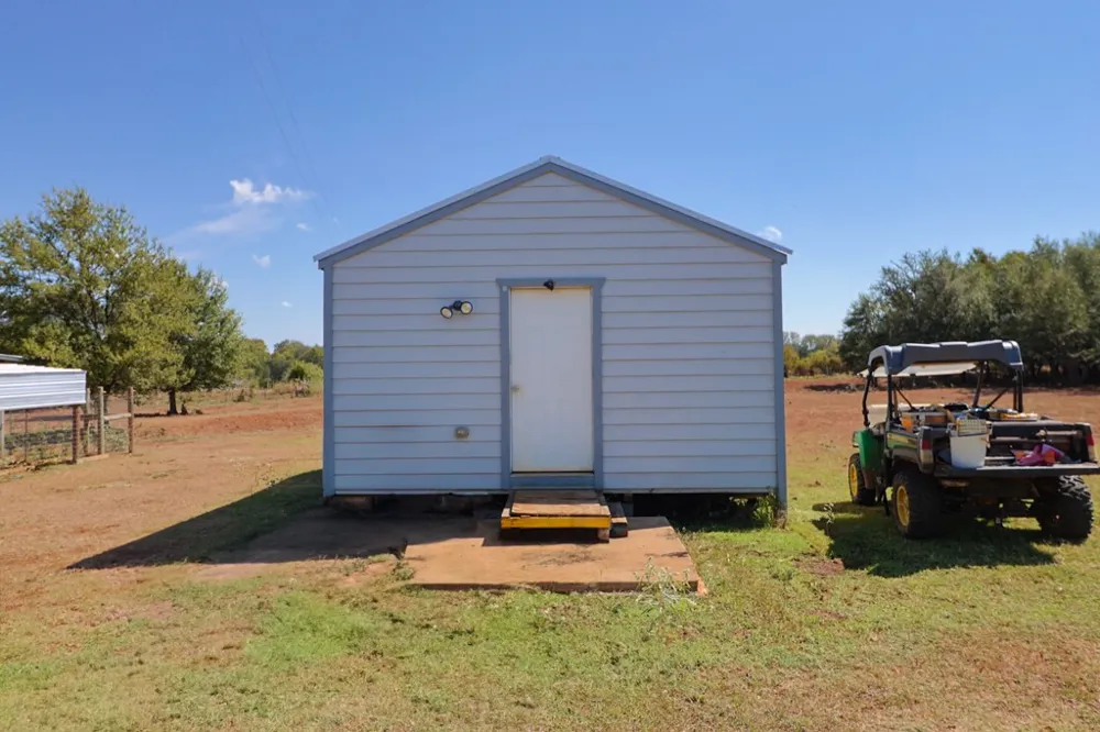 3995 COUNTY ROAD 405 Lexington, TX 78947