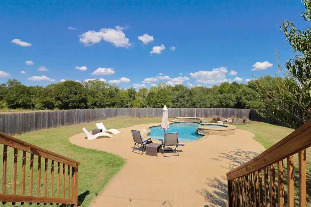 3995 COUNTY ROAD 405 Lexington, TX 78947
