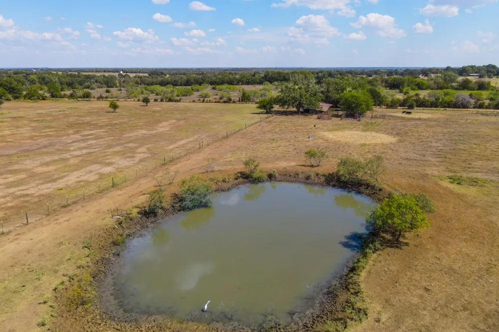 3995 COUNTY ROAD 405 Lexington, TX 78947