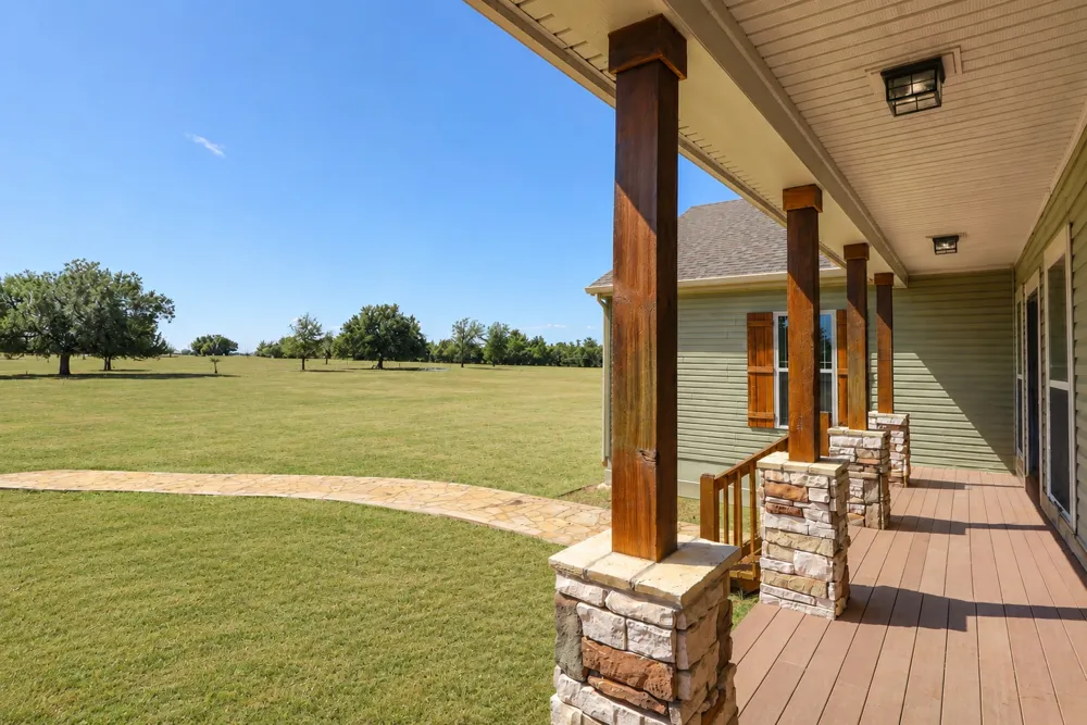 3995 COUNTY ROAD 405 Lexington, TX 78947