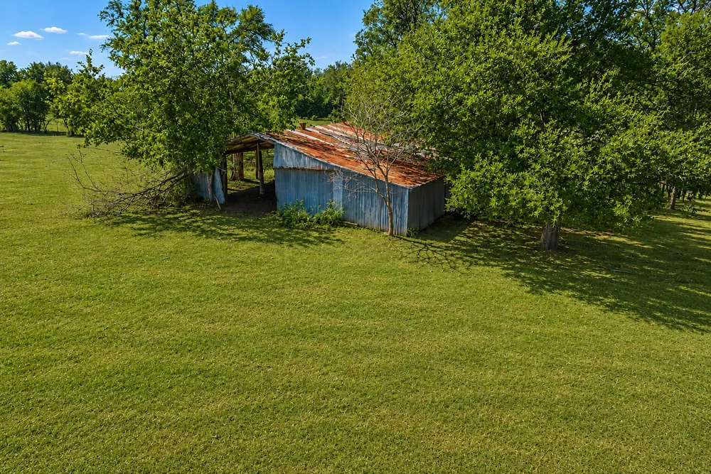 3995 COUNTY ROAD 405 Lexington, TX 78947