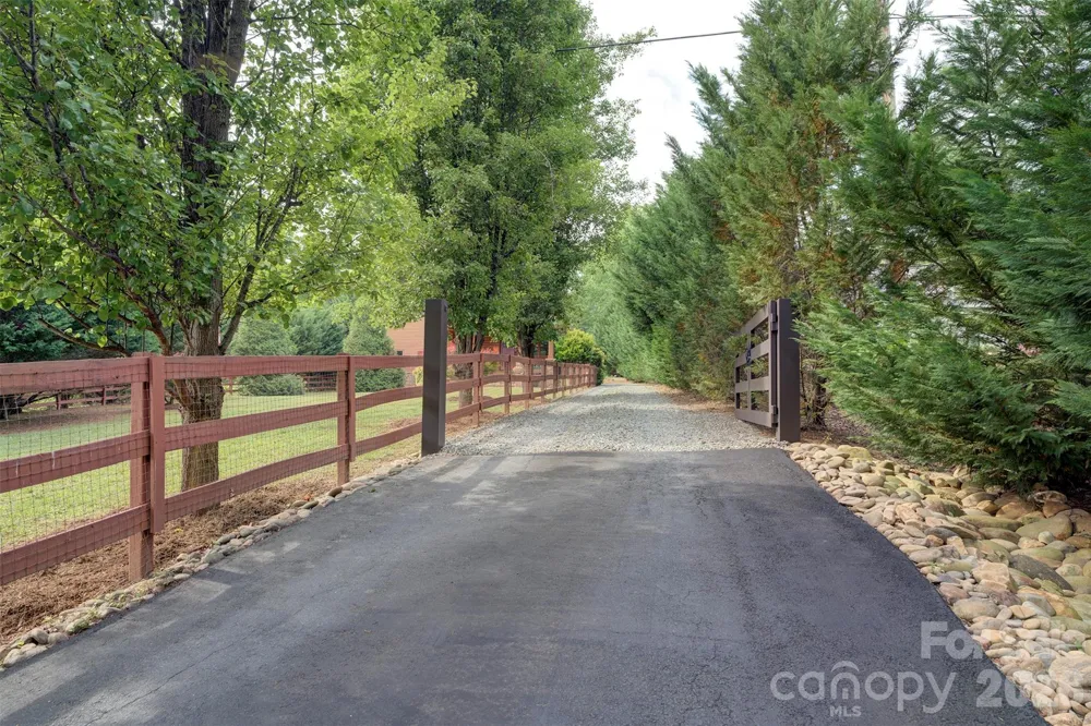 15425 E Rocky River Road Davidson, NC 28036