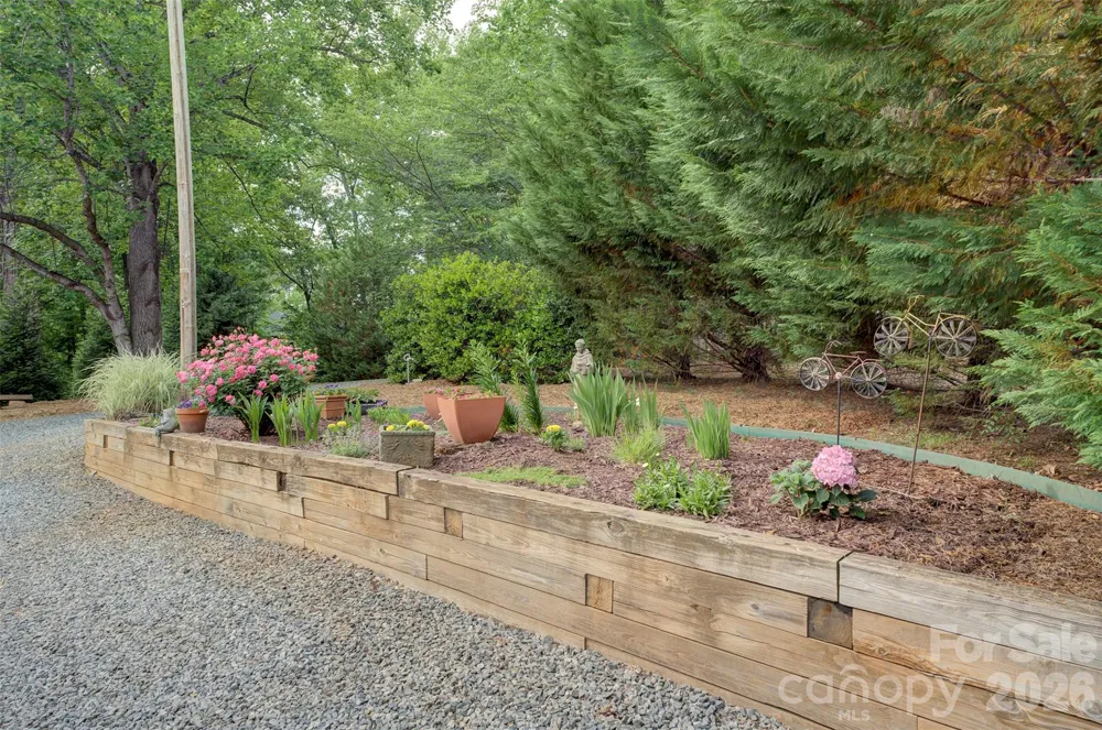 15425 E Rocky River Road Davidson, NC 28036