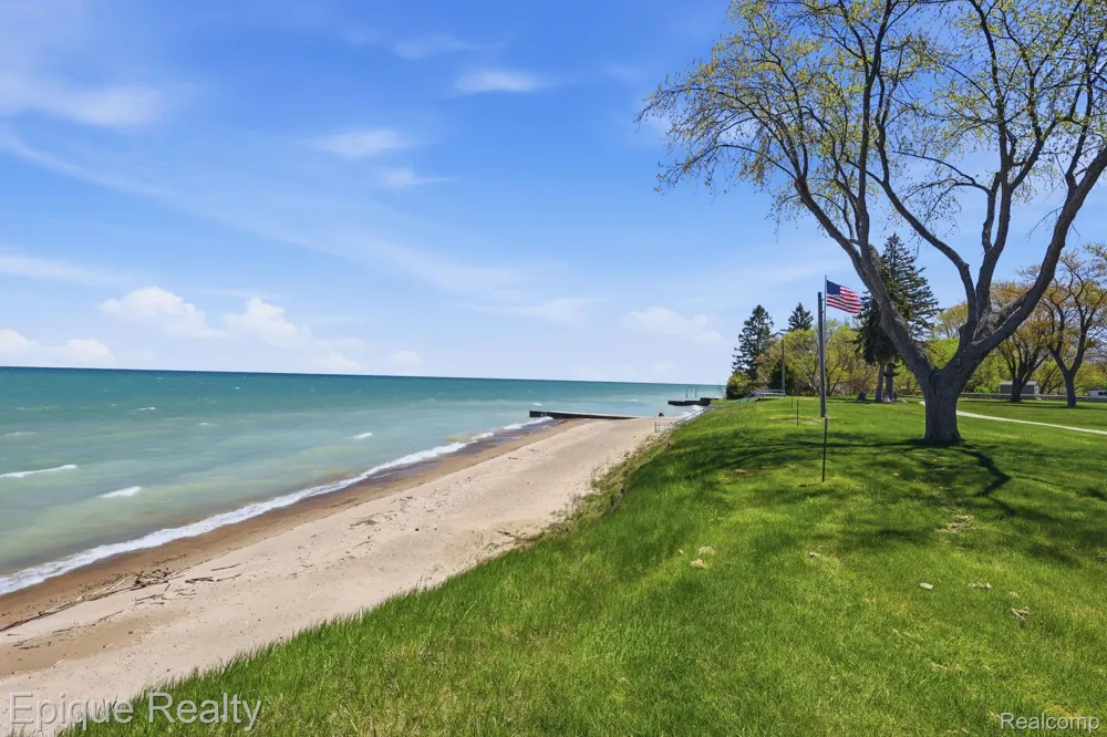 492 SUNSET BOULEVARD Worth Township, MI 48450