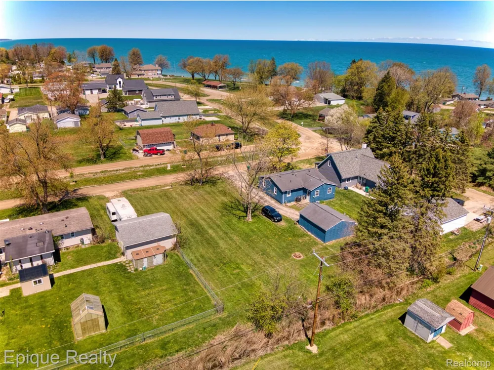 492 SUNSET BOULEVARD Worth Township, MI 48450