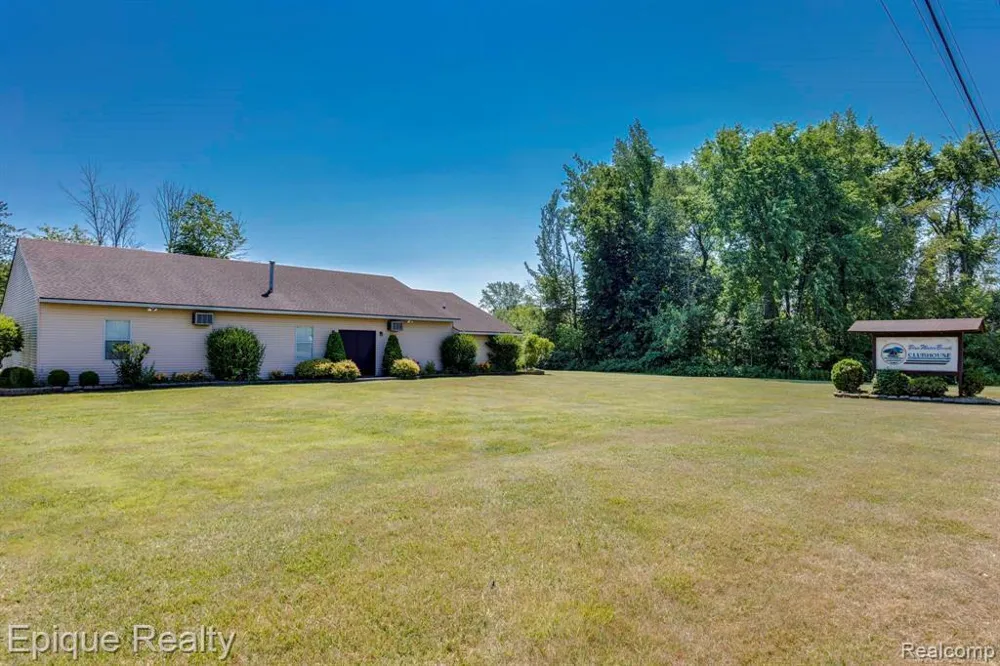 492 SUNSET BOULEVARD Worth Township, MI 48450
