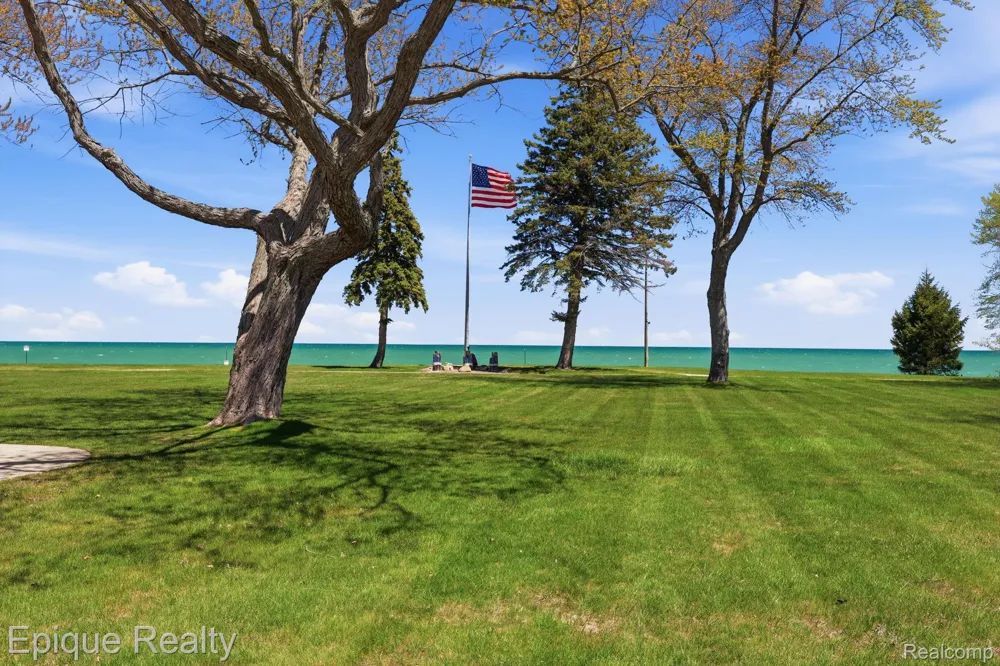 492 SUNSET BOULEVARD Worth Township, MI 48450