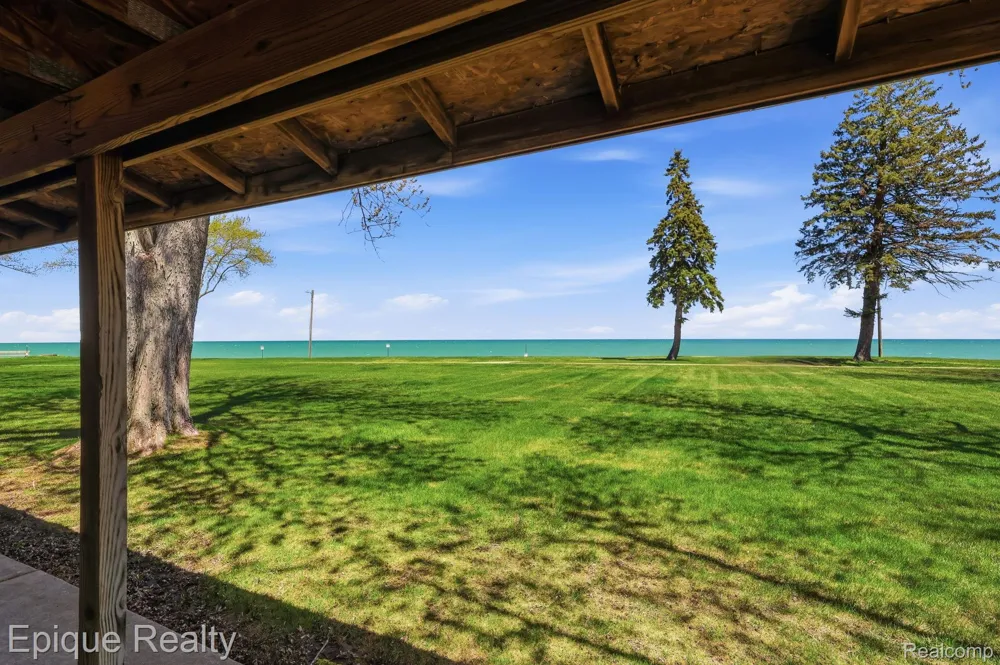 492 SUNSET BOULEVARD Worth Township, MI 48450