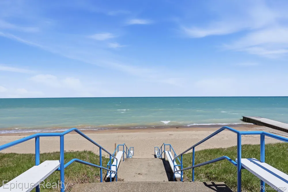 492 SUNSET BOULEVARD Worth Township, MI 48450