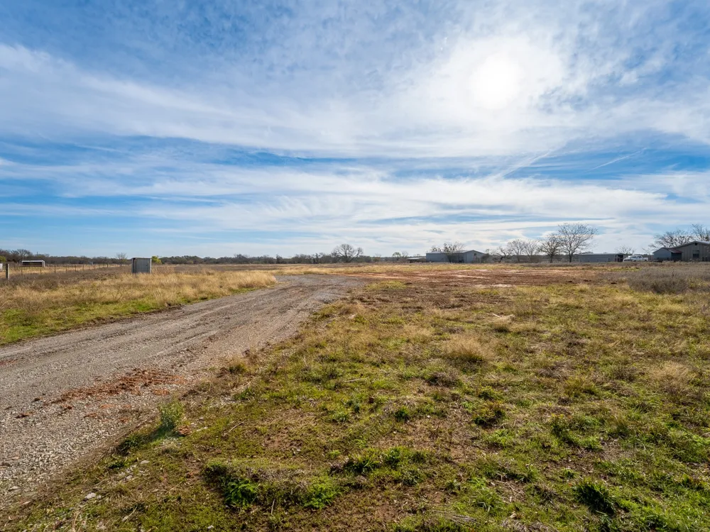 630 CR-3825 Bridgeport, TX 76426
