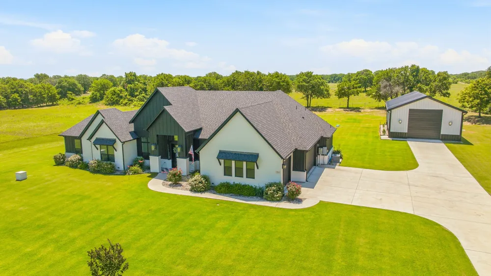 2016 Sonora Way Poolville, TX 76487