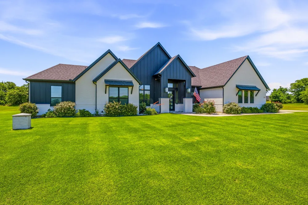 2016 Sonora Way Poolville, TX 76487
