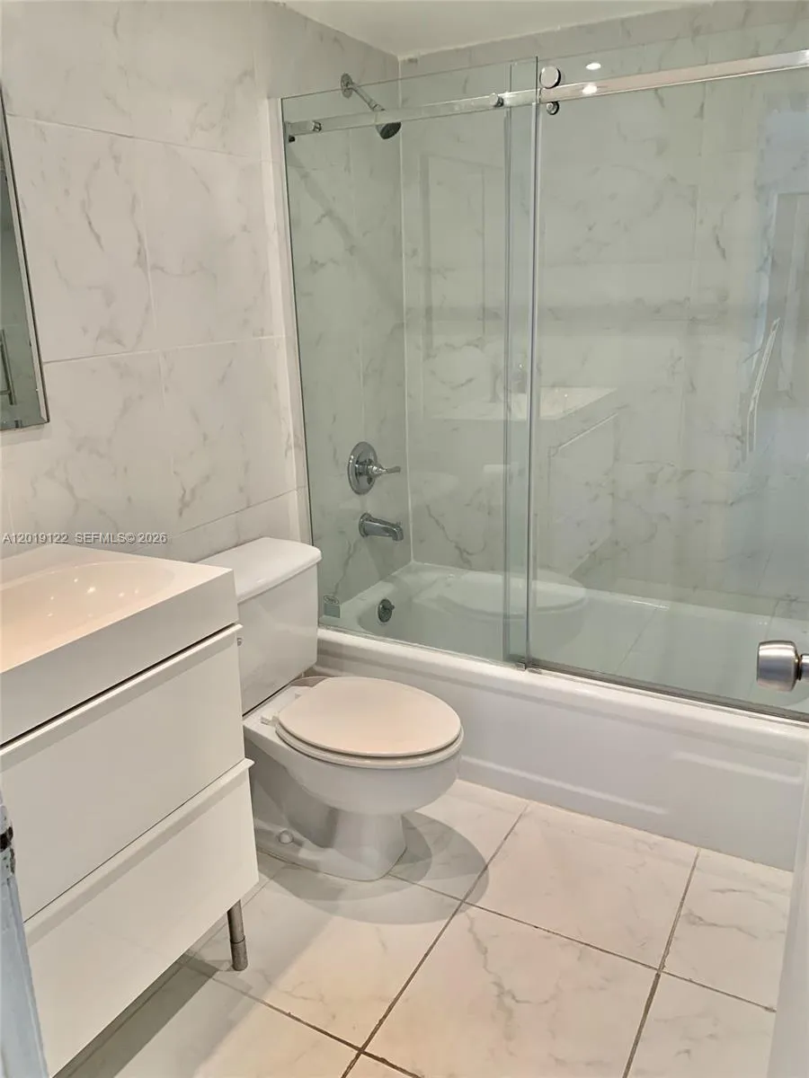 1500 S Ocean Dr #17E Hollywood, FL 33019