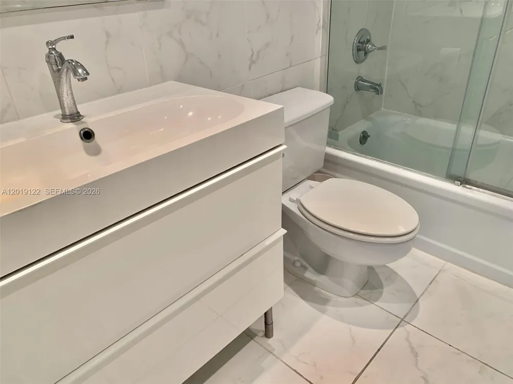 1500 S Ocean Dr #17E Hollywood, FL 33019
