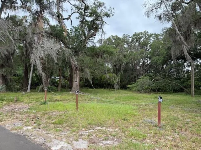 412 YORK STREET Wildwood, FL 34785
