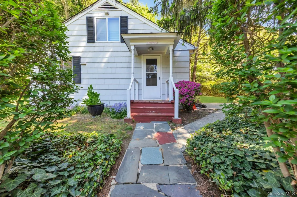 15 Cherry Lane Glen Head, NY 11545
