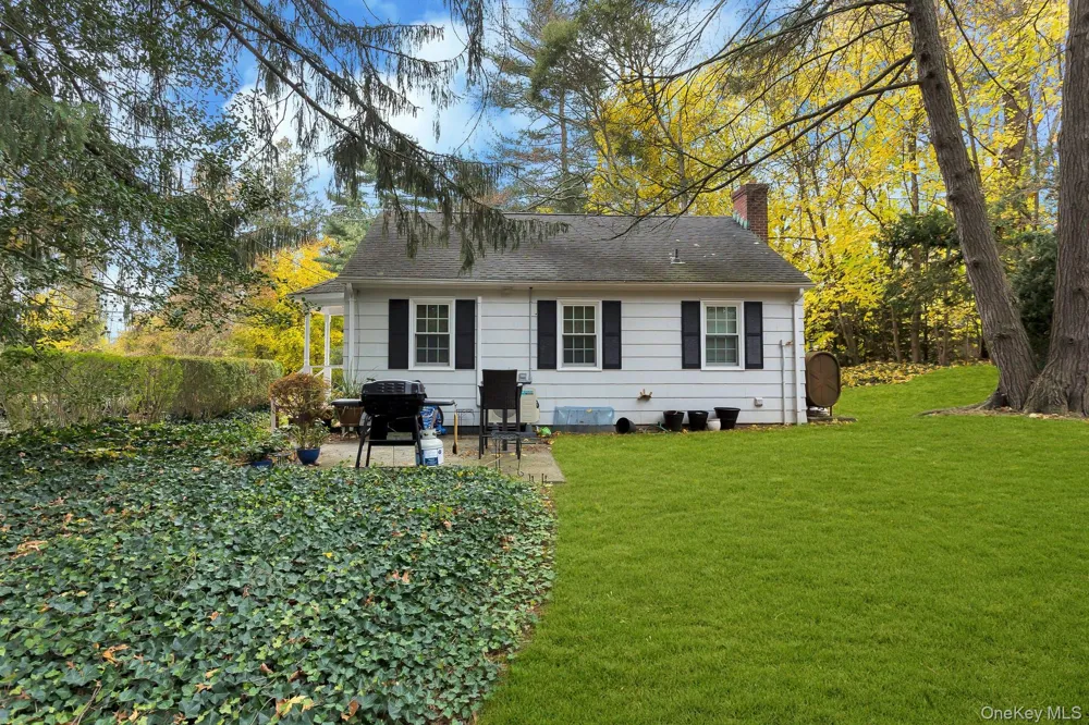 15 Cherry Lane Glen Head, NY 11545
