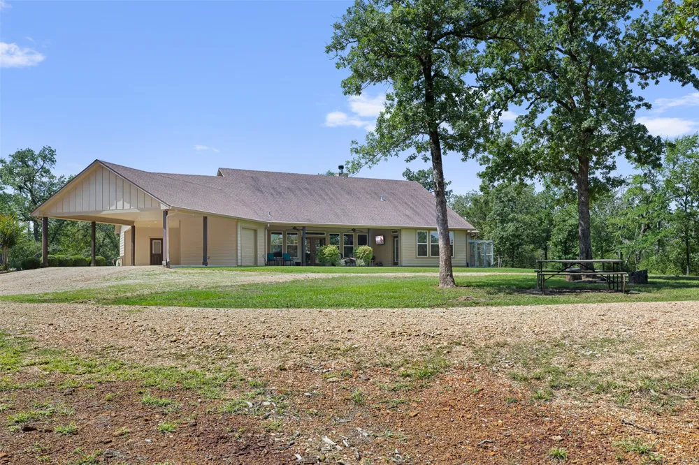 1306 22 Hills Road Gause, TX 77857