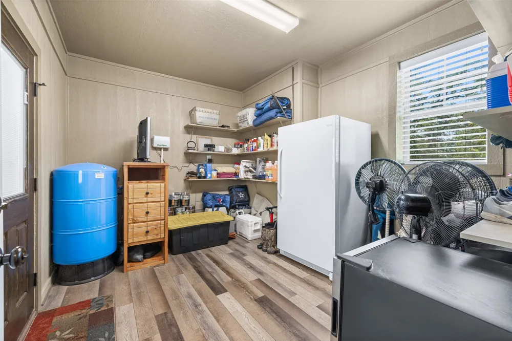 1306 22 Hills Road Gause, TX 77857