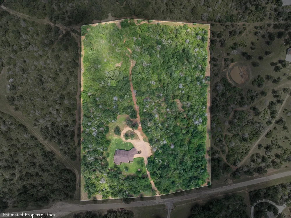 1306 22 Hills Road Gause, TX 77857