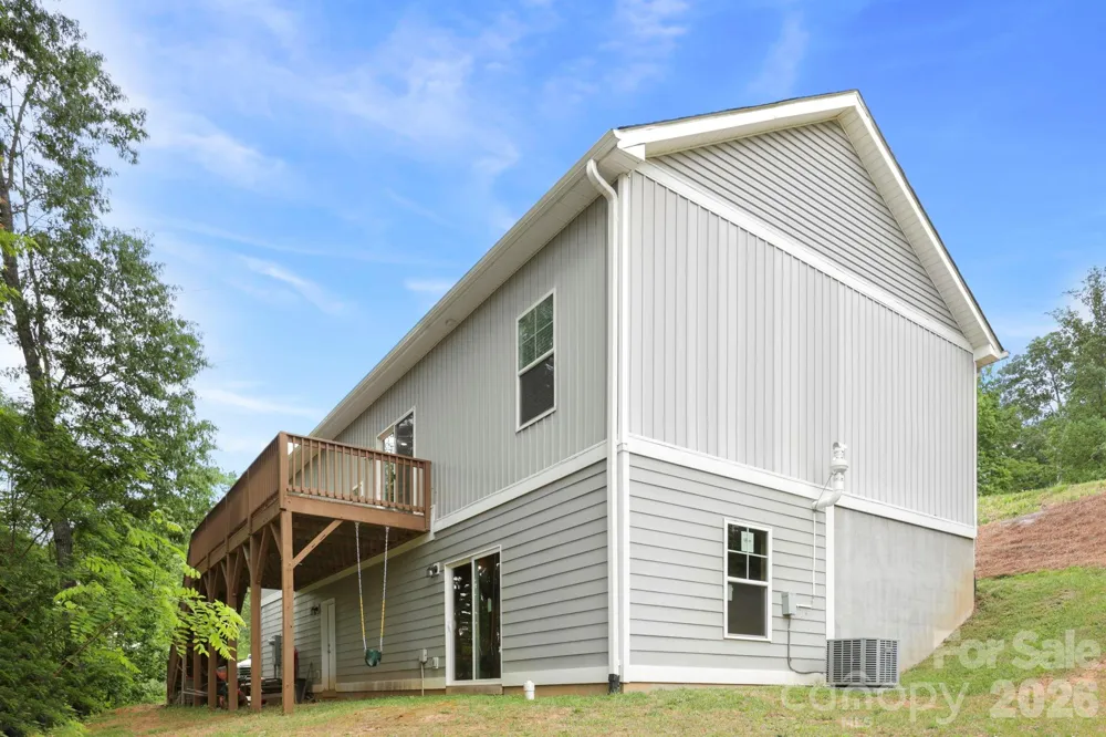 127 Cairens Ridge Drive Mills River, NC 28759