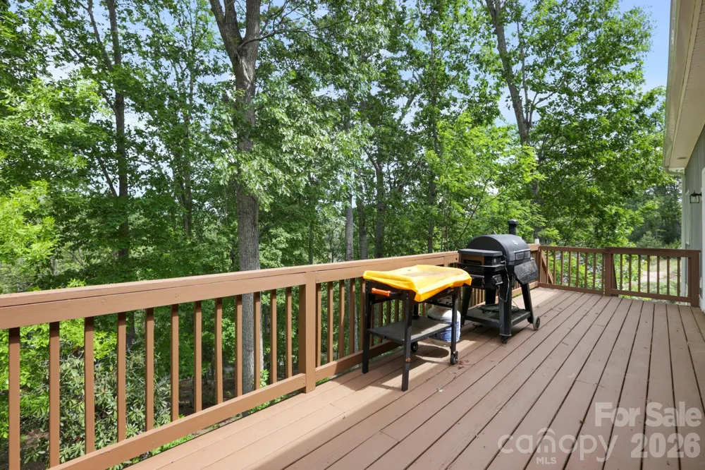 127 Cairens Ridge Drive Mills River, NC 28759