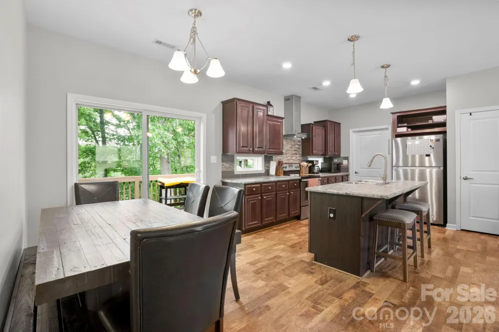 127 Cairens Ridge Drive Mills River, NC 28759