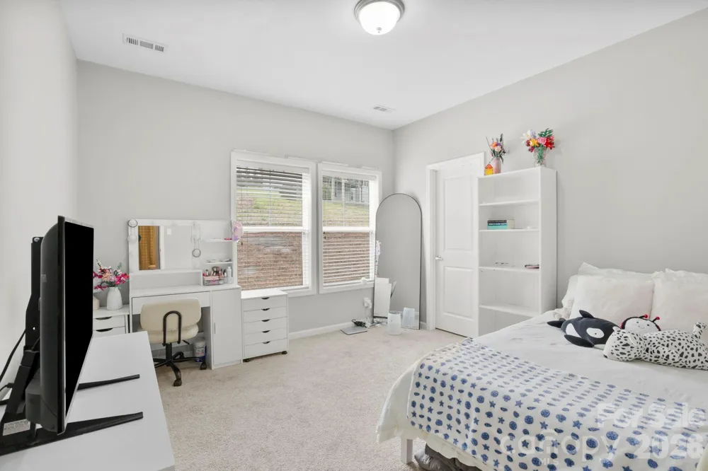 127 Cairens Ridge Drive Mills River, NC 28759