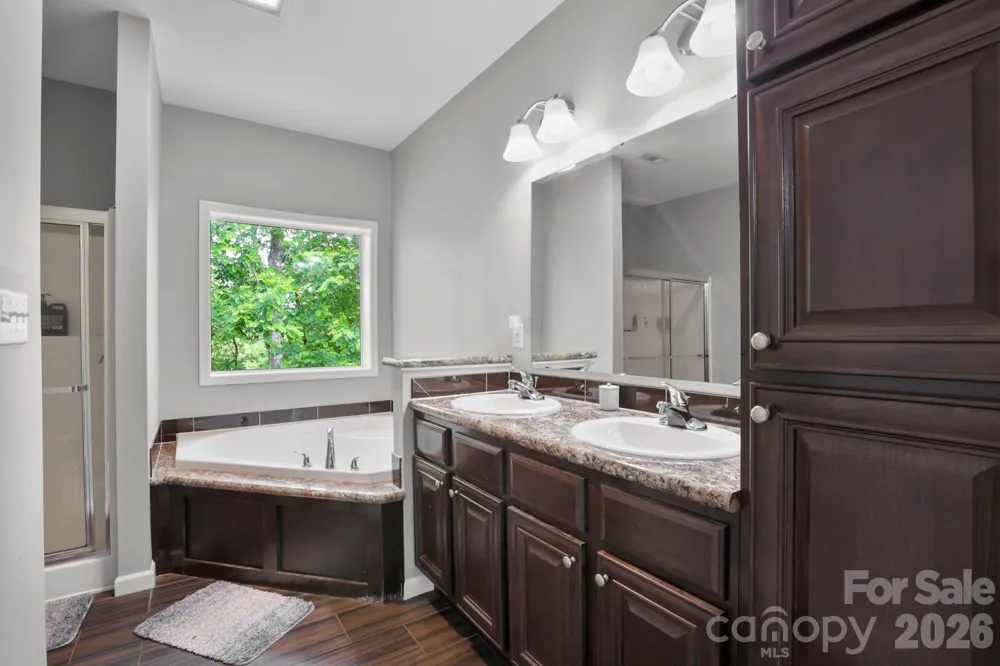 127 Cairens Ridge Drive Mills River, NC 28759