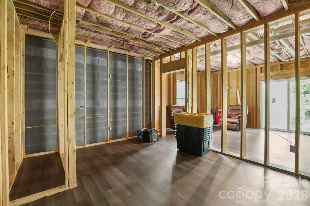127 Cairens Ridge Drive Mills River, NC 28759