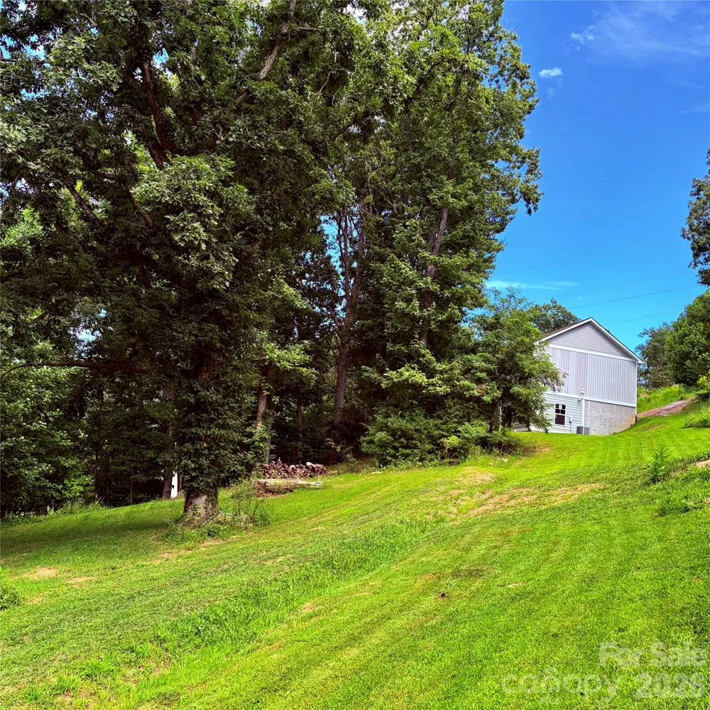 127 Cairens Ridge Drive Mills River, NC 28759