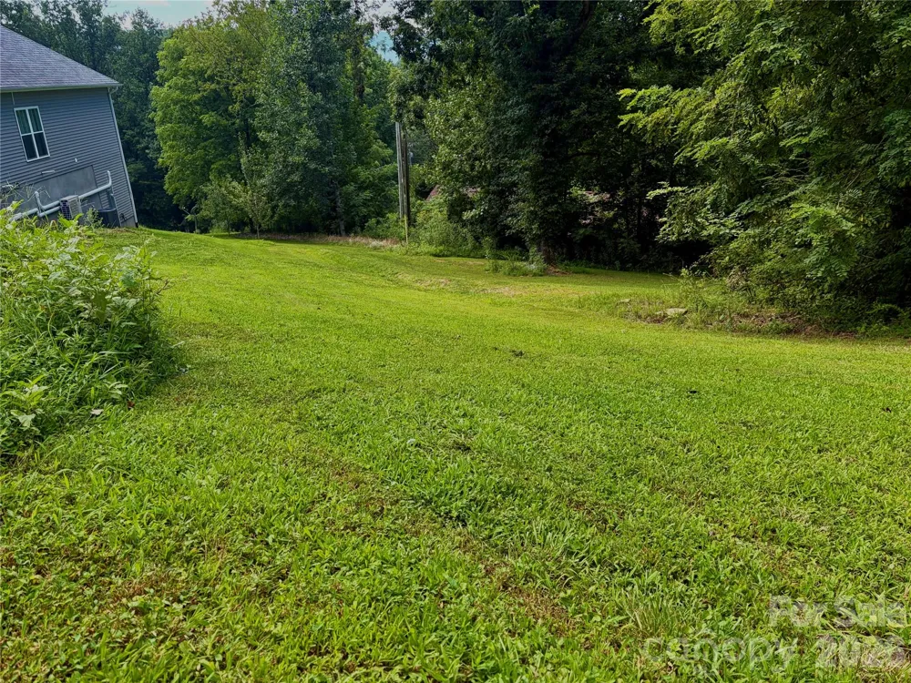 127 Cairens Ridge Drive Mills River, NC 28759