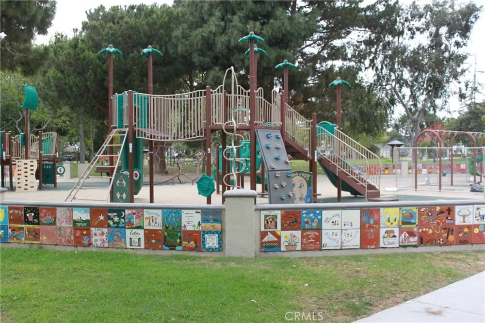3342 Hillrose Drive Rossmoor, CA 90720