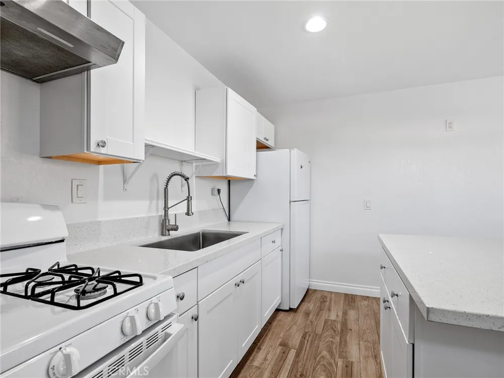 6791 Redwood Avenue Hesperia, CA 92345